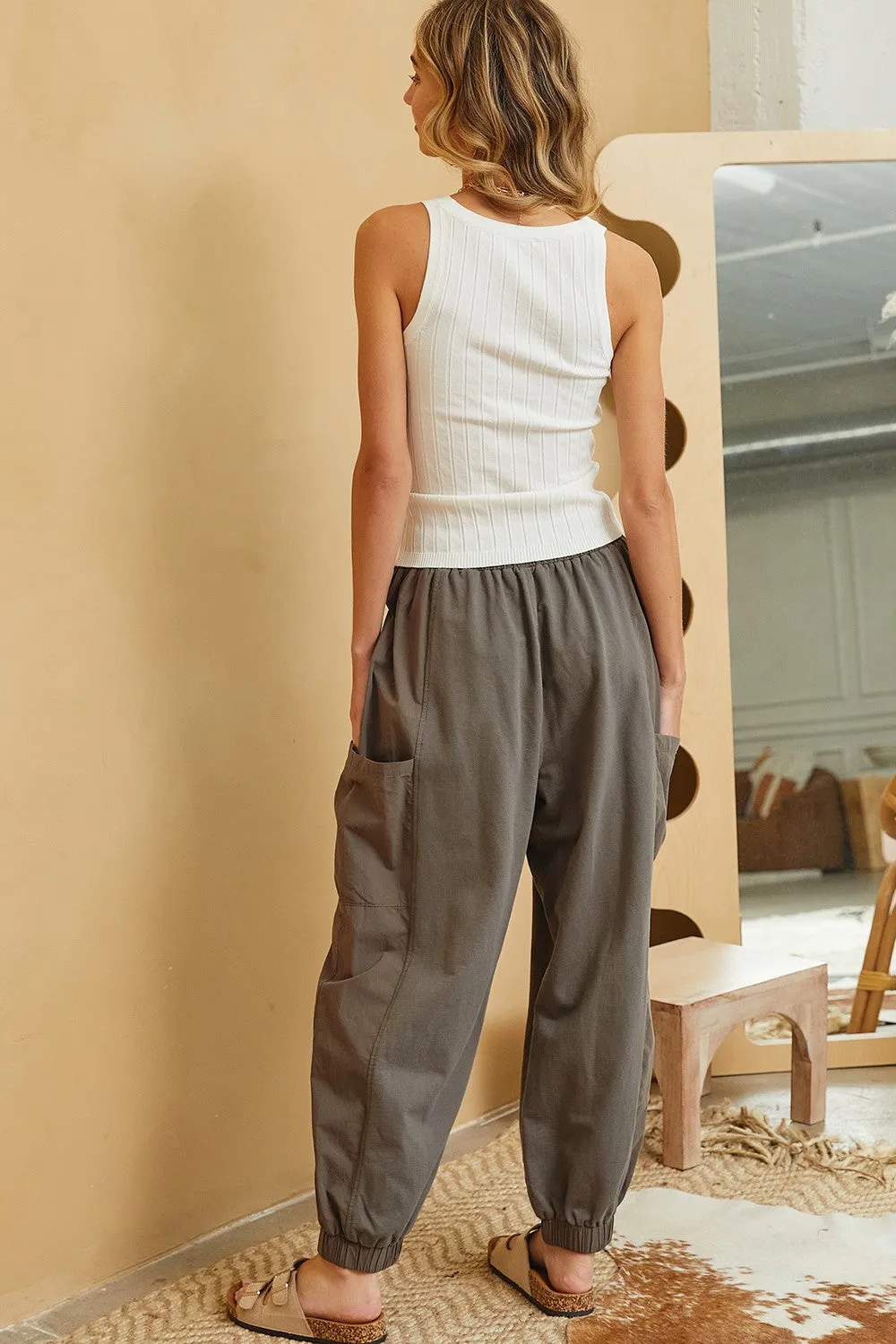 Harmes Jogger in Charcoal