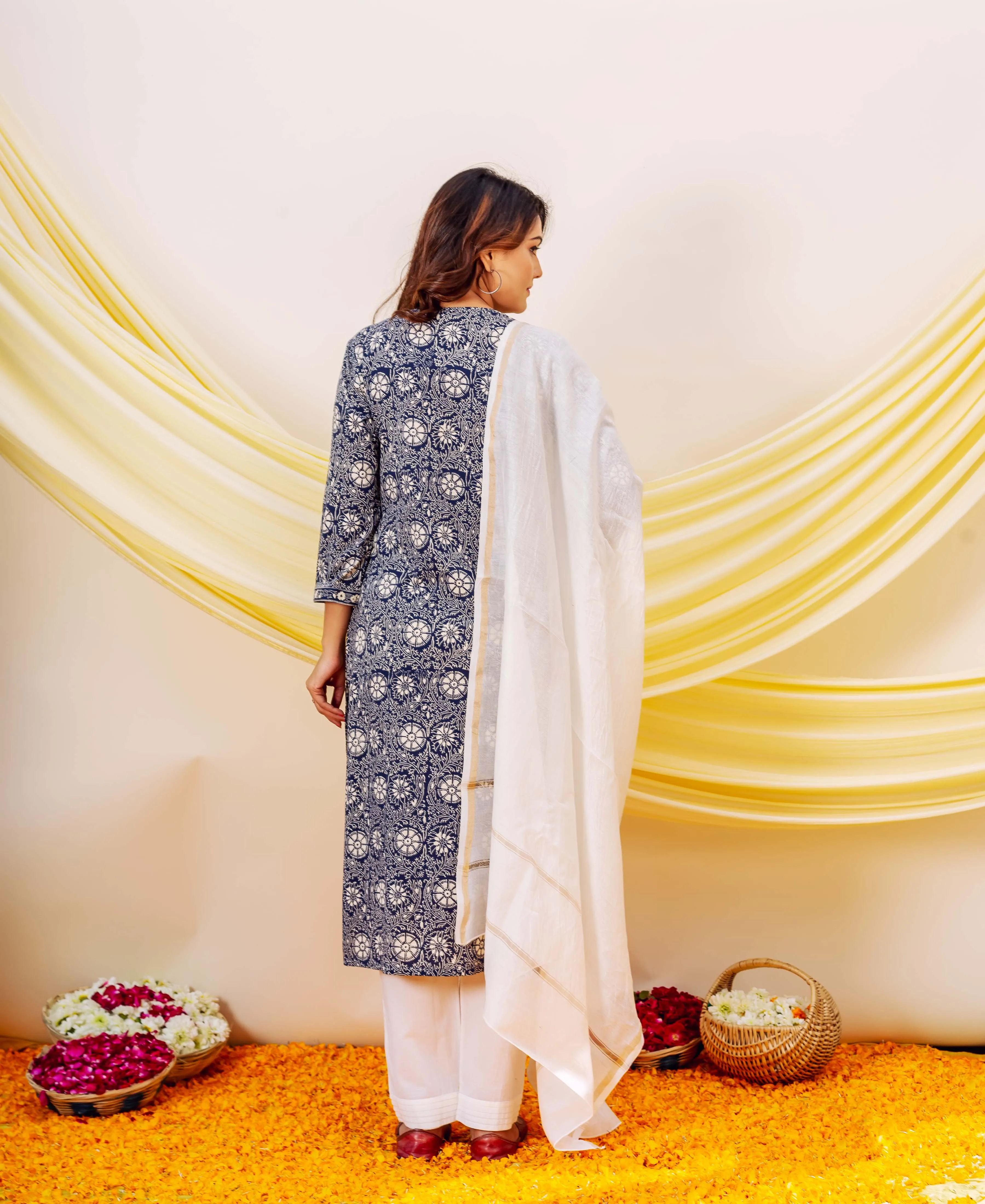 Indigo Straight Embroidered Kurta