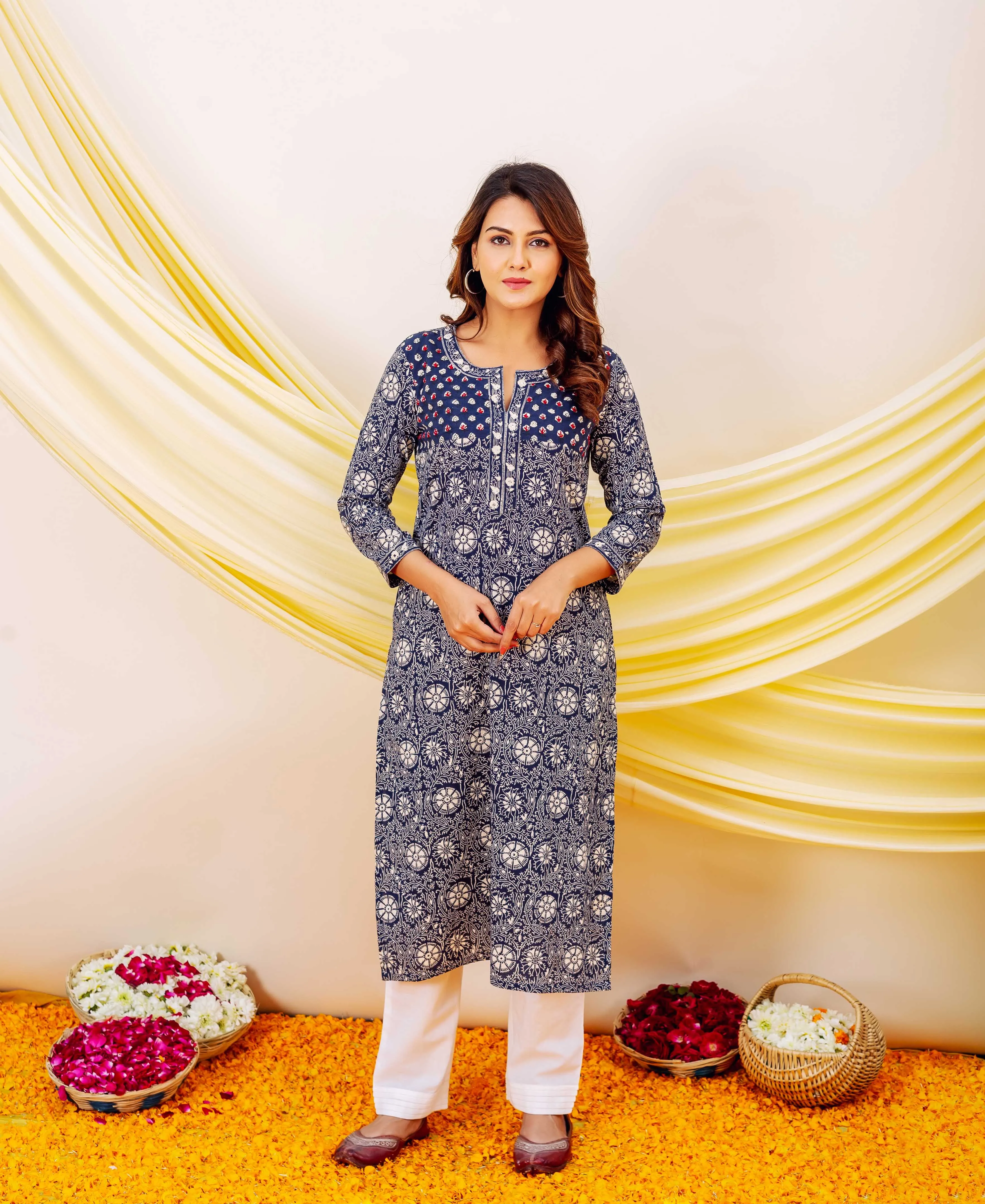 Indigo Straight Embroidered Kurta