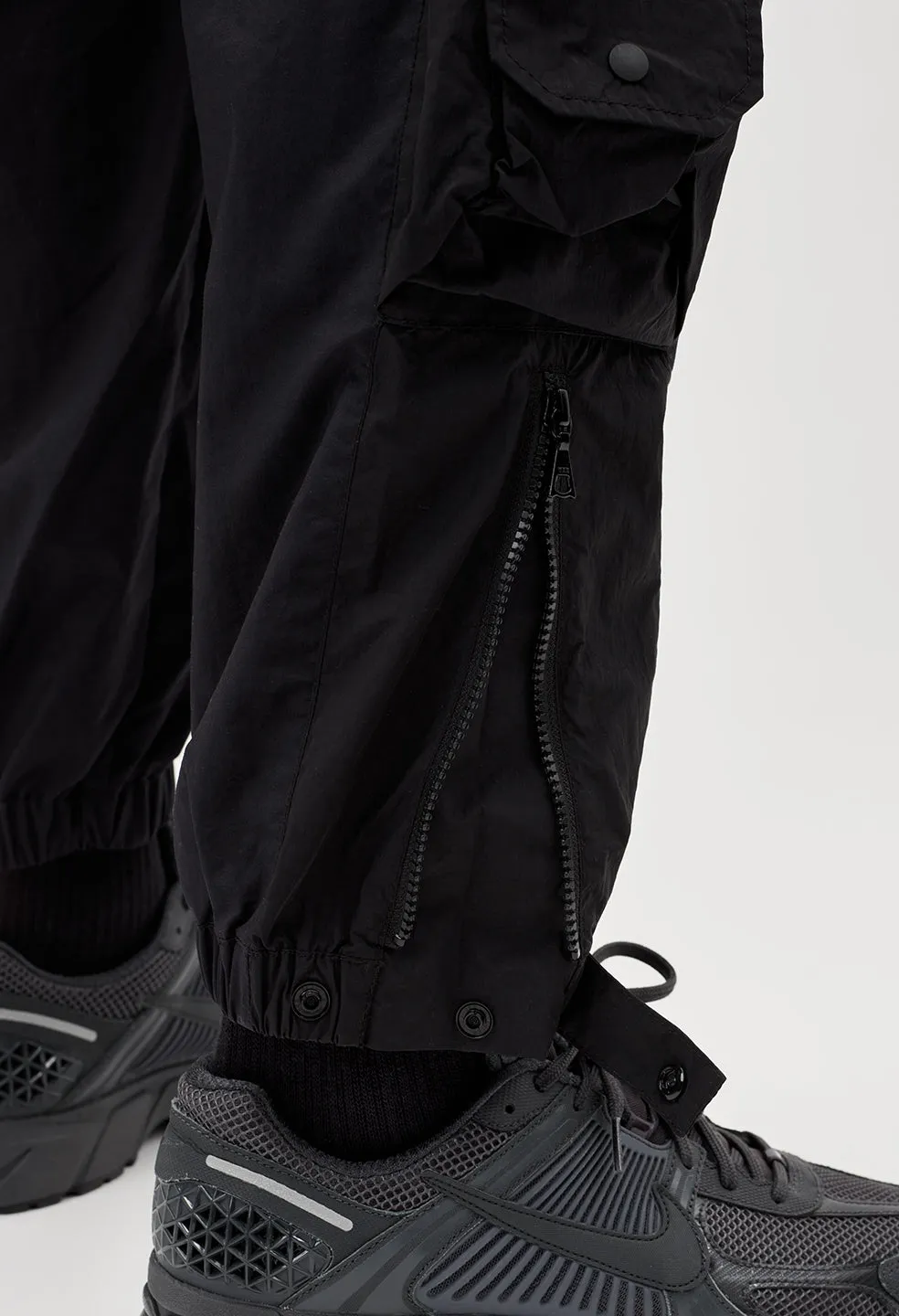 Paneled Nylon Cargo Pants / Black