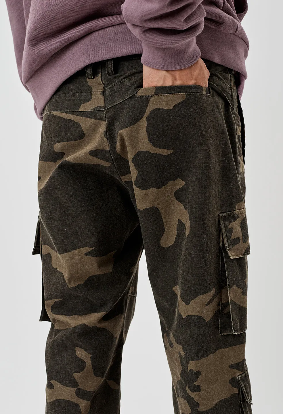 Utility Cargo Pants / Black Camo